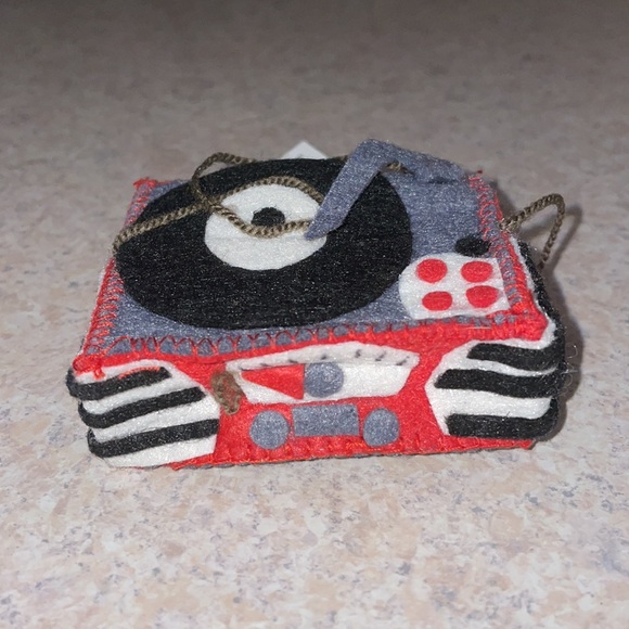 Felt Turntable ornament nwt - Picture 2 of 6